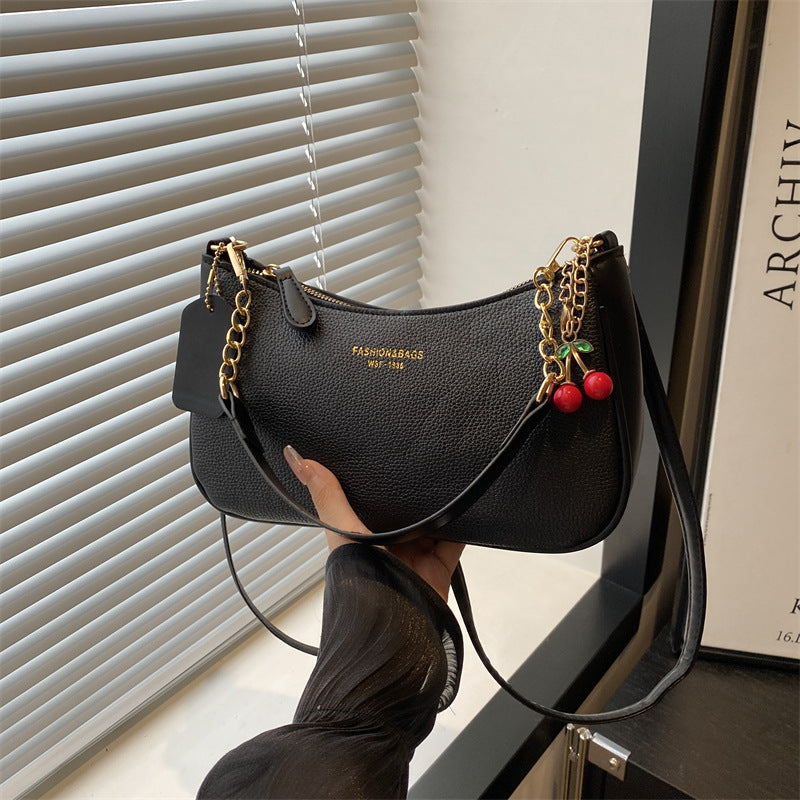 CERISE™ - Chain Detail Shoulder Bag