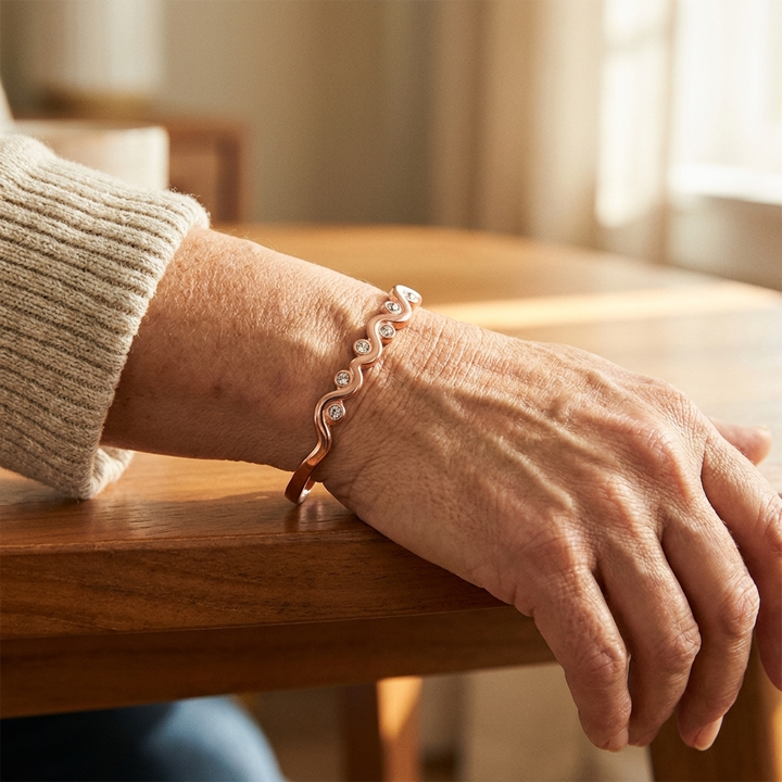 Bracelet en cuivre Lark de Chloé – vue 2