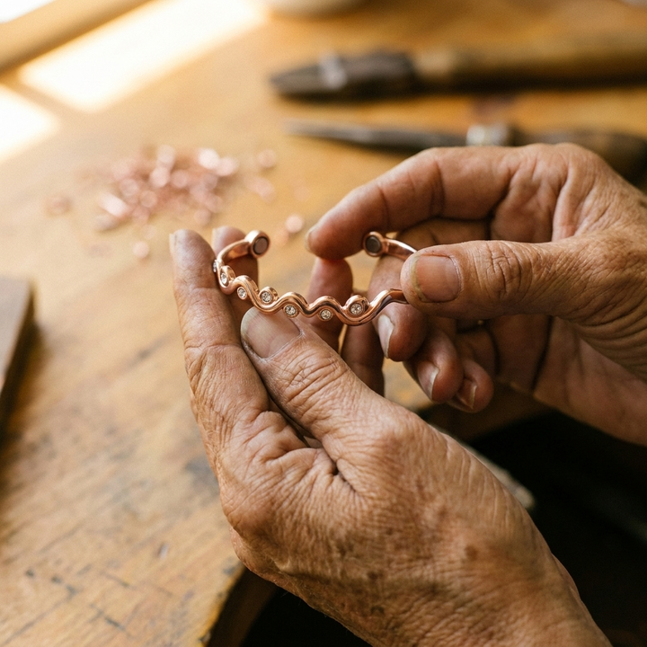 Bracelet en cuivre Lark de Chloé – vue 3